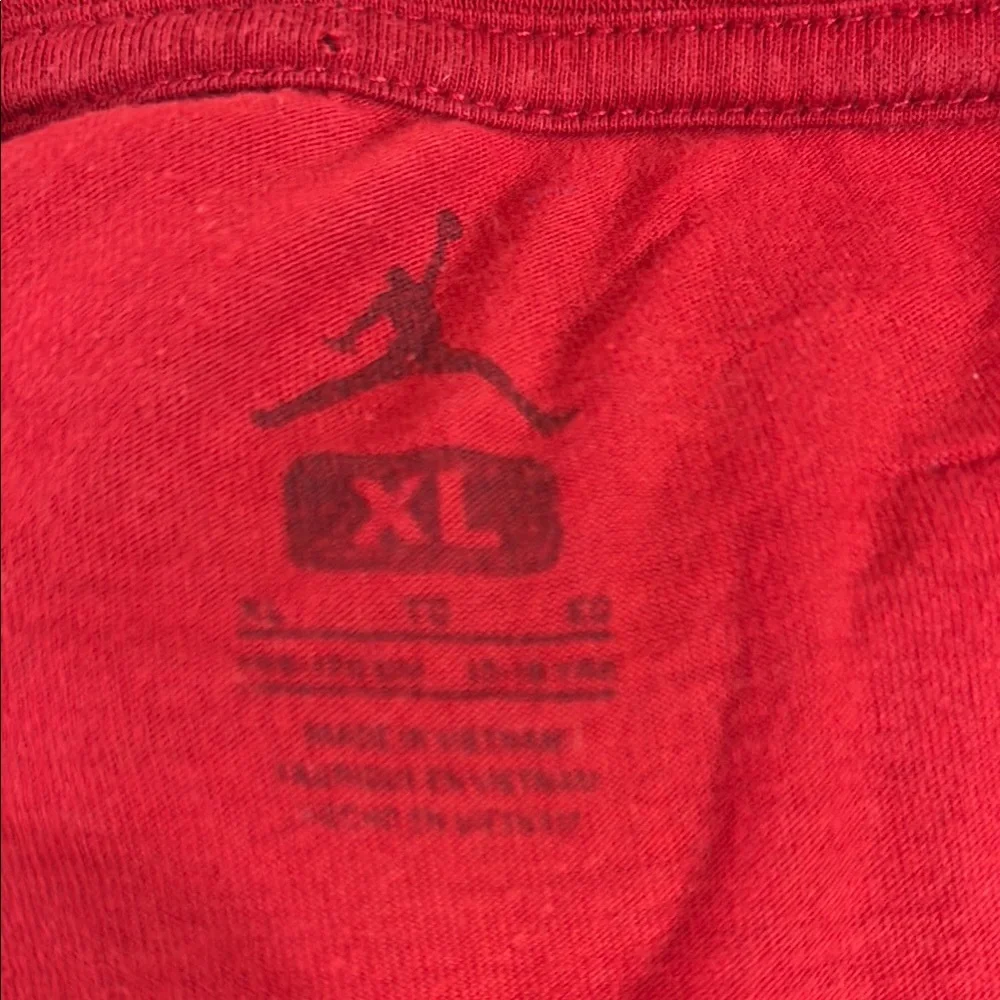 Nike Red Short Sleeve Tee with Graphic Design